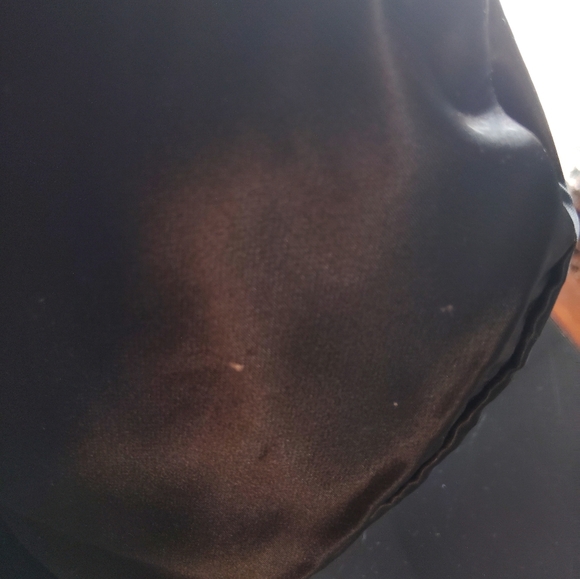 Velvet  Snap Closure Clutch Black - Picture 10 of 11